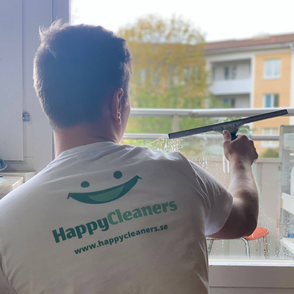 Happy Cleaners - Om Oss